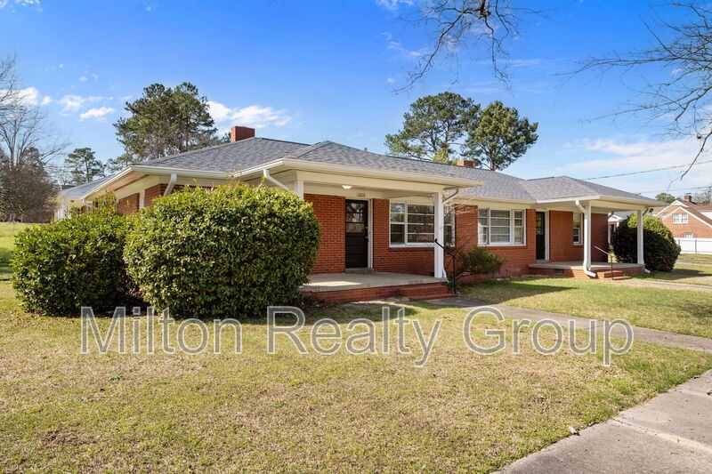 Lillington House: 1208 S 9th Street