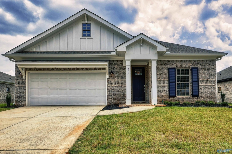 Madison House: 206 Waylan Ridge Lane