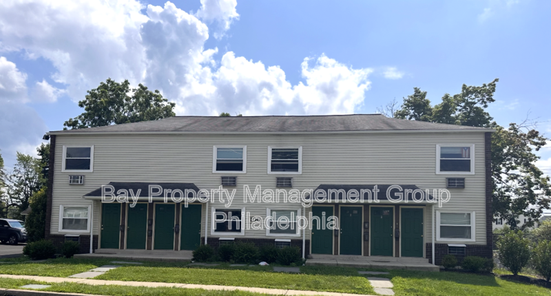 Lansdale Condo: 100 E Mount Vernon St