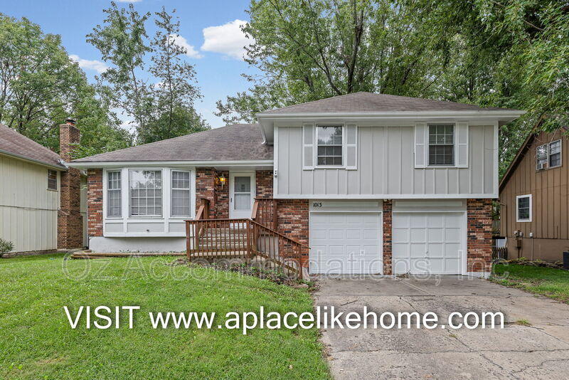 Olathe House: 1013 E. Layton Dr