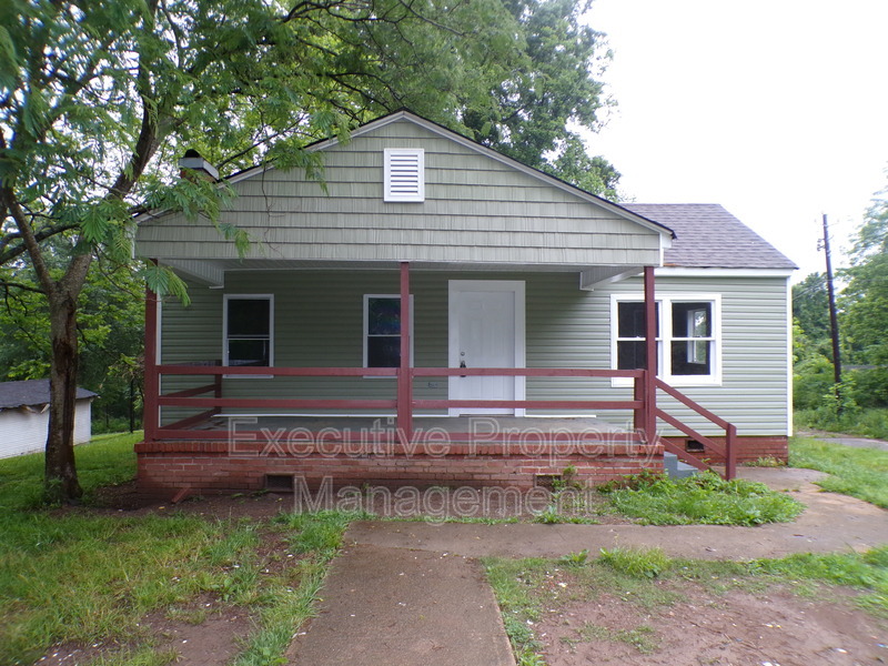 Birmingham House: 5223 Loop Road