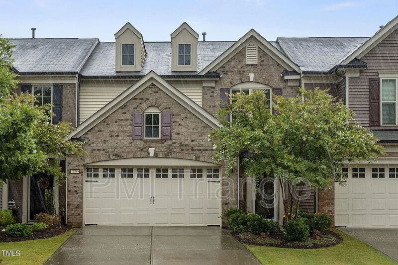 Durham Townhome: 239 Lynchwick Ln