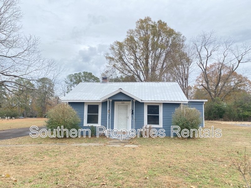 Sanford House: 2245 Chalmers Drive