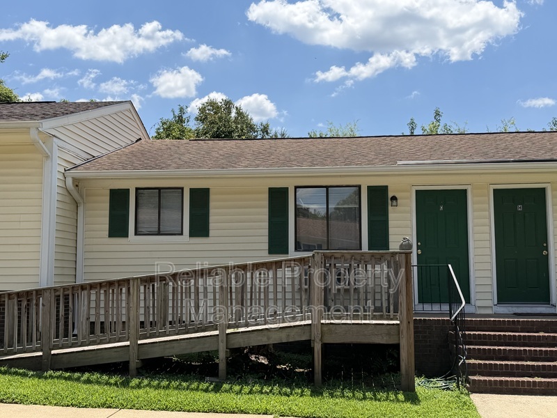 Clayton Condo: 430 S Smith St