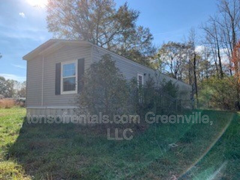 Belton House: 717 Broadway School Road