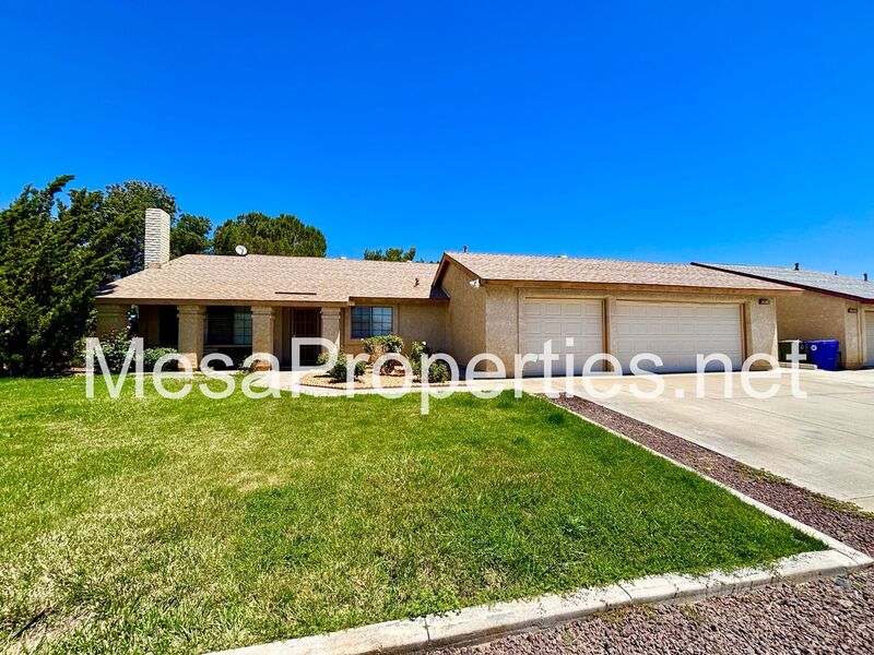 Victorville House: 14182 Liberty Way