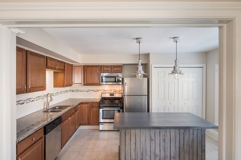 Saratoga Springs Condo: 130 Van Dam St