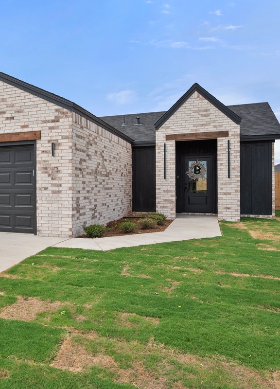 Lubbock House: 6926 14th St