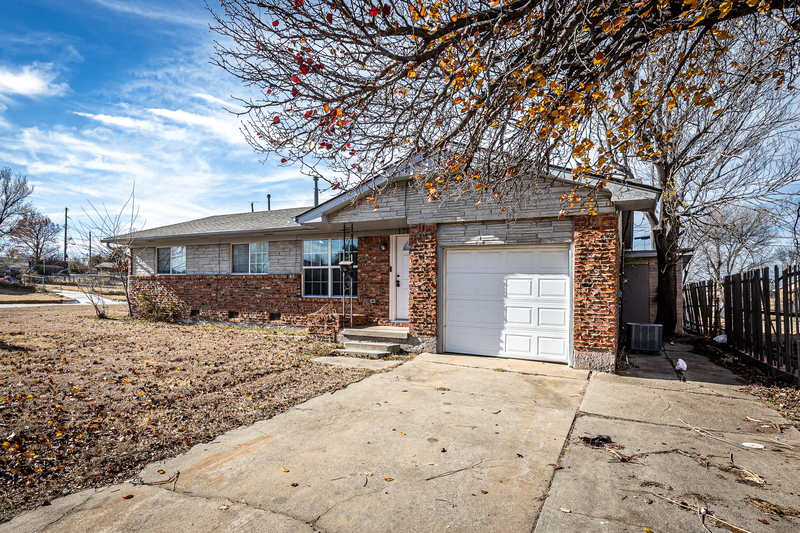 Lawton House: 1702 Northwest 45th Street