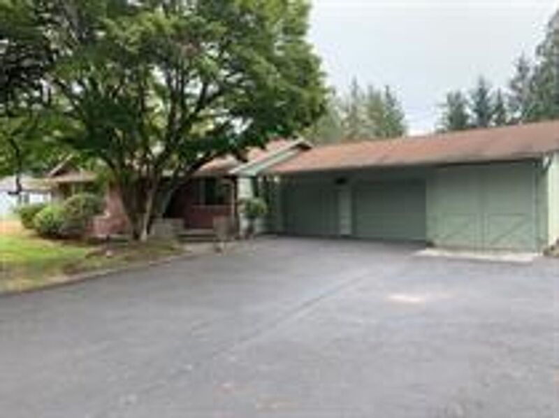 Lake Stevens House: 603 South Davies Road