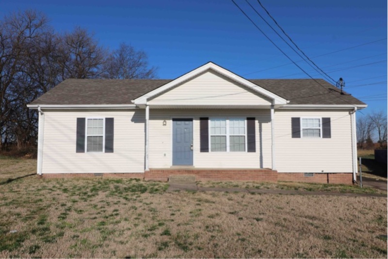 Oak Grove House: 1945 Timberline Circle