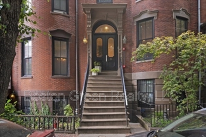 Boston House: 55 East Springfield Street
