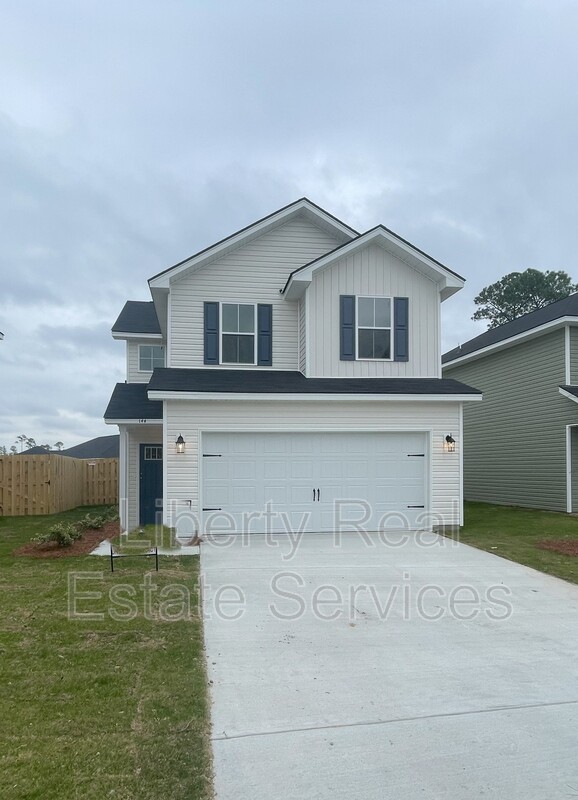 Hinesville House: 144 Centennial Ct