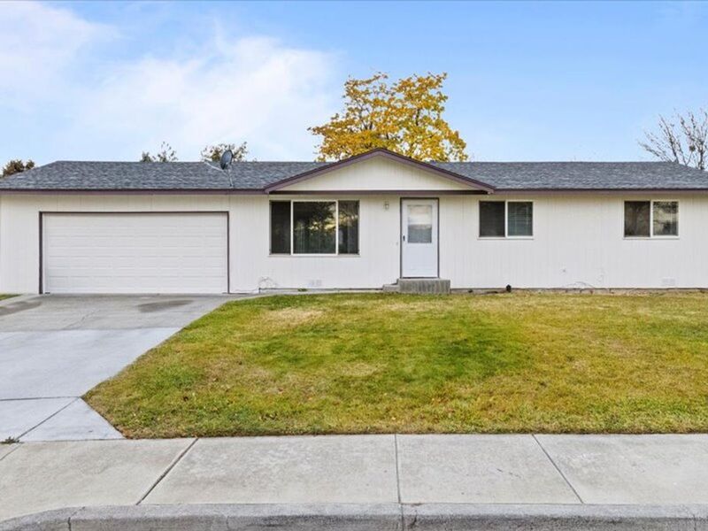 W. Richland House: 4940 Chukar Drive