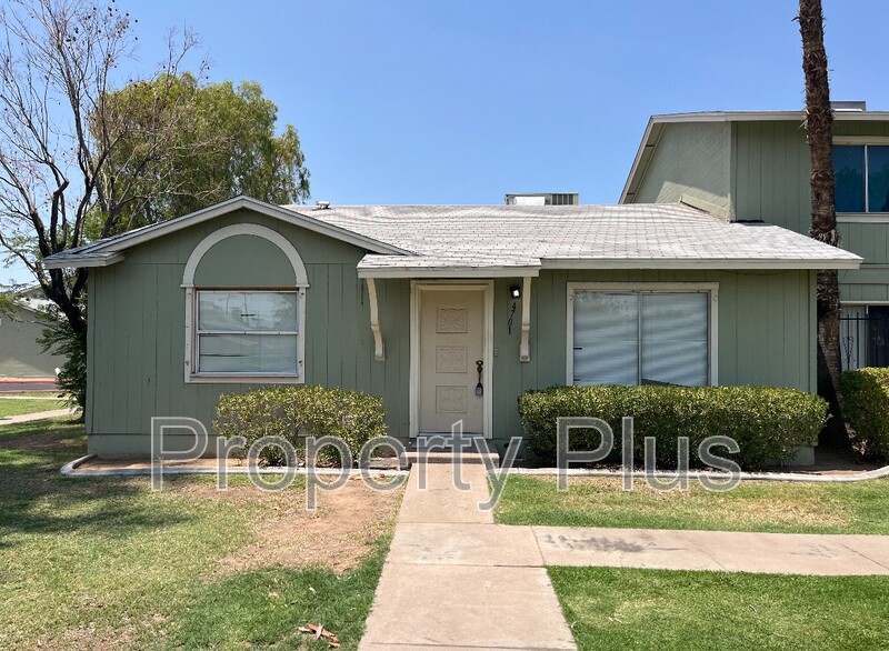 Phoenix Townhome: 4701 N 26th Ln