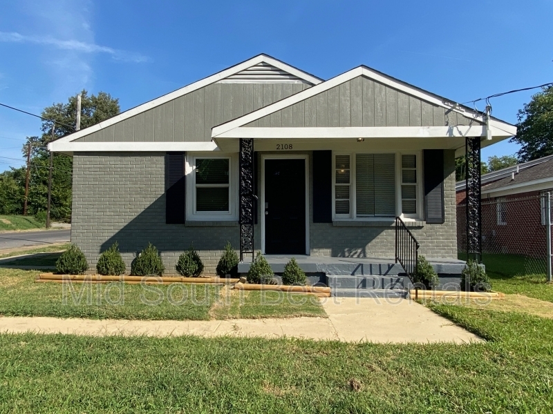 Request a Viewing for 2108 Lowell Ave (Castalia Heights) Tenant Turner