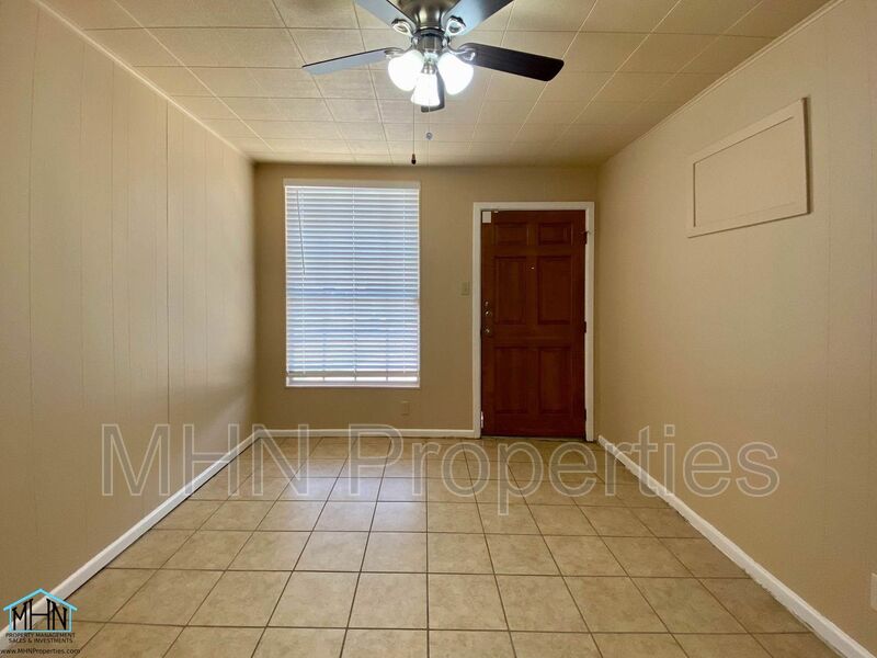 Cozy and bright! 4 bed/2 bath home located near Lackland AFB - Preview 6