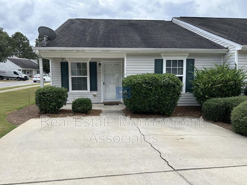 Griffin Condo: 1710 Summerwoods Ln