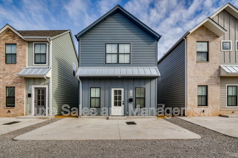 Edmond House: 610 W. 2nd Street Suite 110