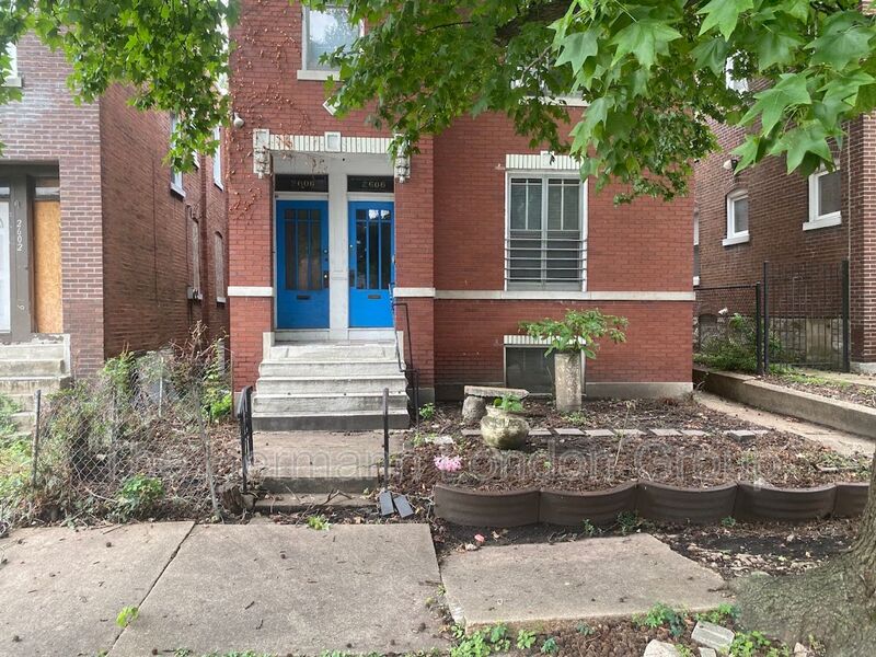 Saint Louis Condo: 2606 Oregon Avenue