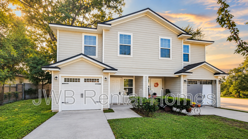 Jacksonville Townhome: 1933 Dean Rd