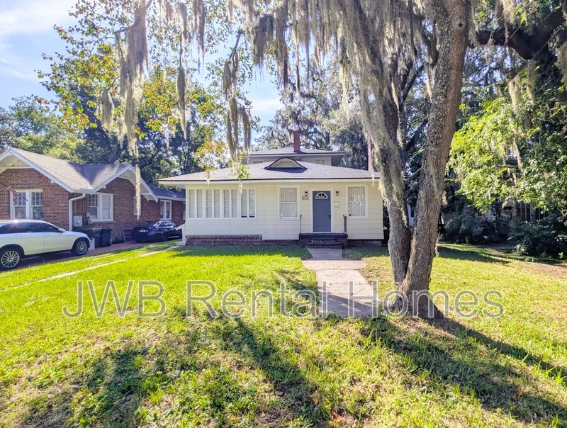 Jacksonville House: 2900 Downing St