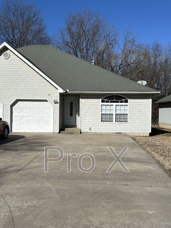 Pittsburg Condo: 517 E Park