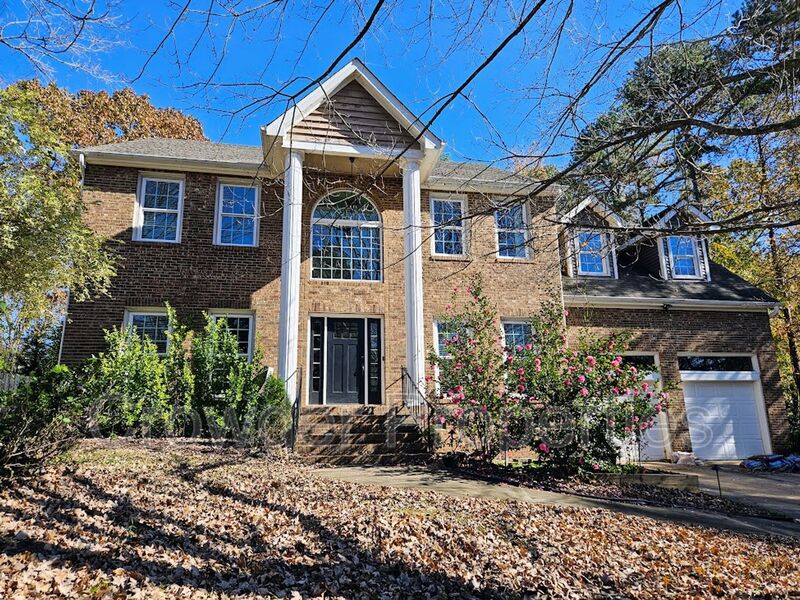 Charlotte House: 6000 Mallard Grove Rd