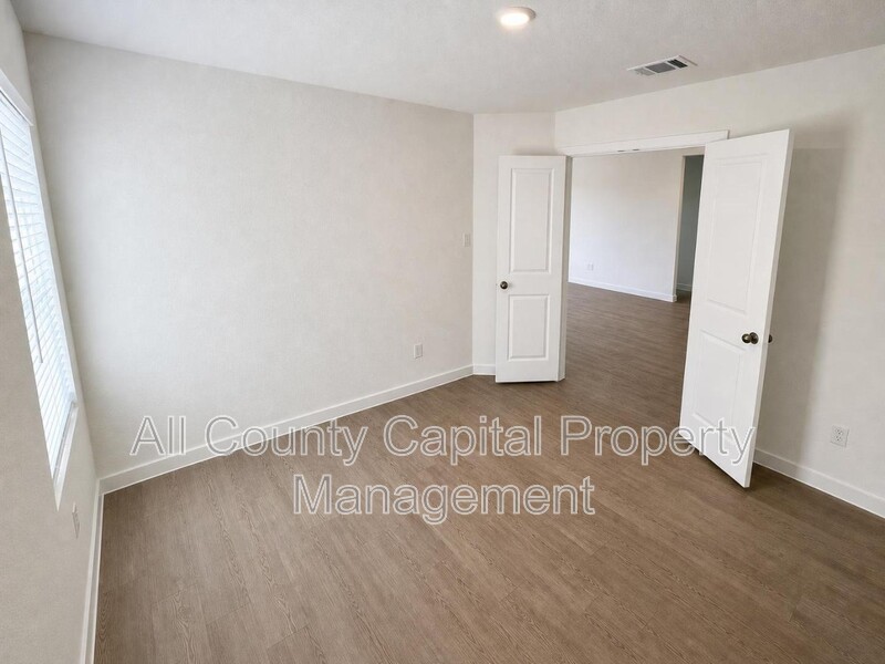 Main Rental Photo 15