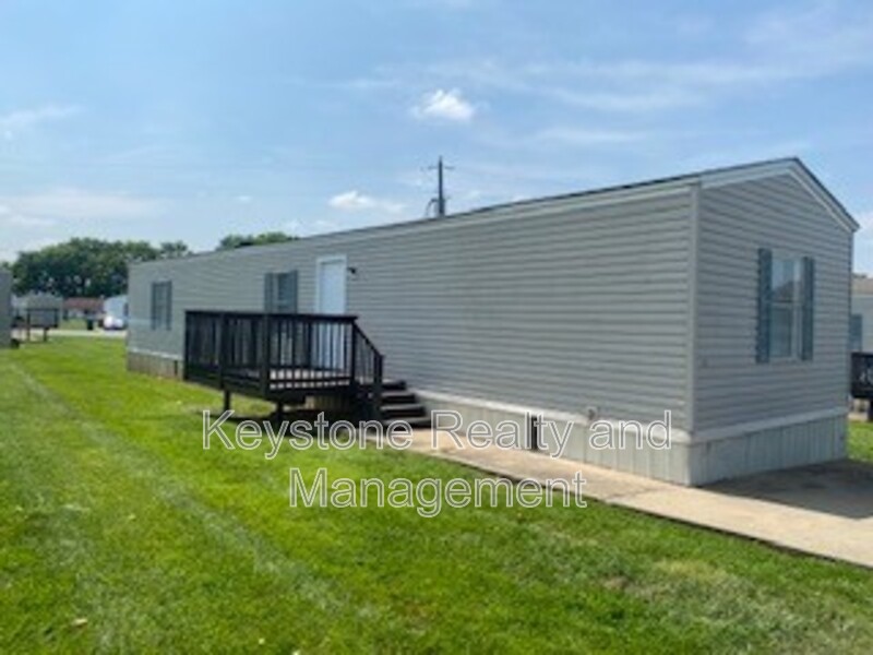 Oak Grove House: 721 Trevor Lane