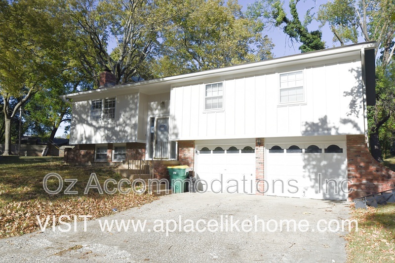 Merriam House: 8206 W 57th Ter