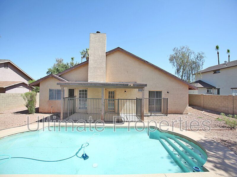 Glendale House: 7509 W San Juan Ave