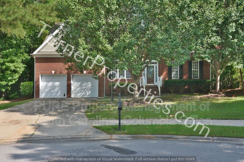 Columbia House: 6 Back Bay Ct