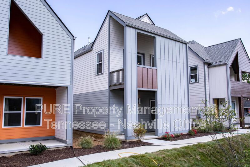 Nashville House: 214 Lucile Street