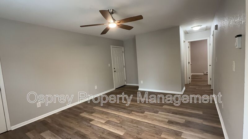 Recently Renovated 2-Bedroom Apartment in Norfolk, VA! - Photo 4