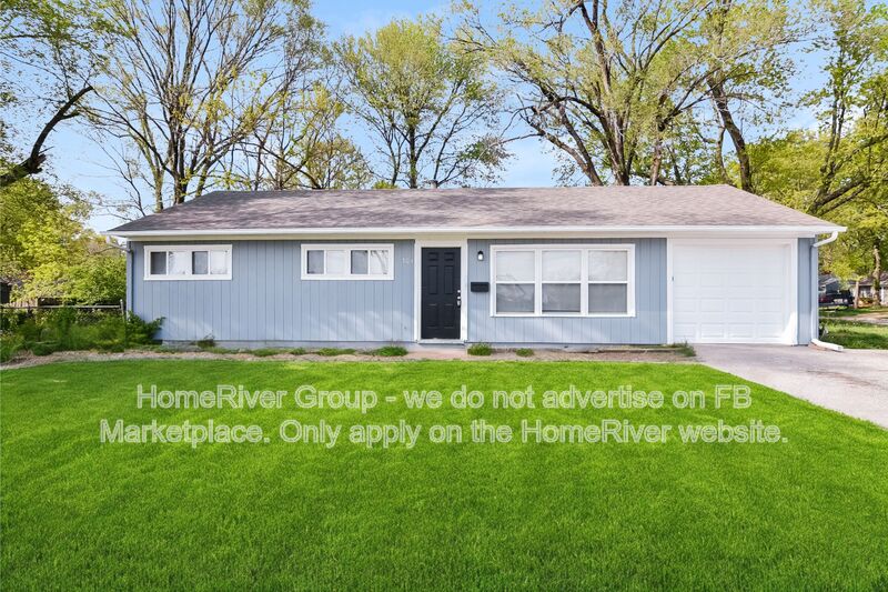 Kansas City House: 7104 Longview Rd