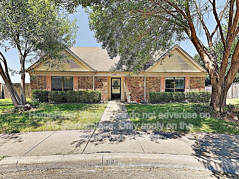 Garland House: 1105 Geneva Ct