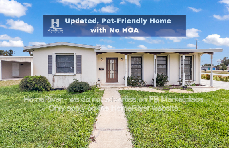 Port Charlotte House: 22163 Lasalle Rd