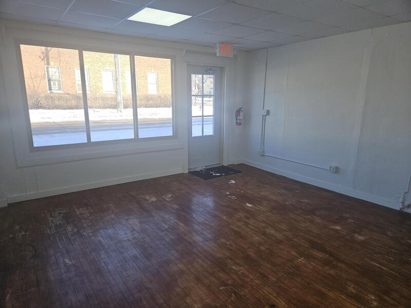 Menasha House: 445 Broad Street - Commercial