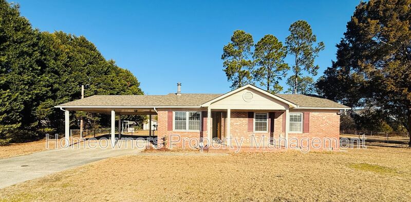 Fayetteville House: 6050 Camden Rd.