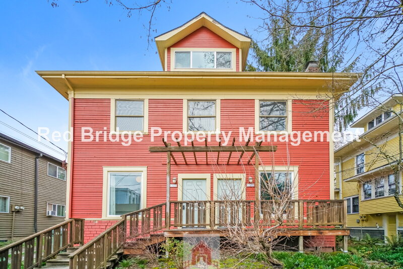 Portland Condo: 1327 SE Nehalem Street
