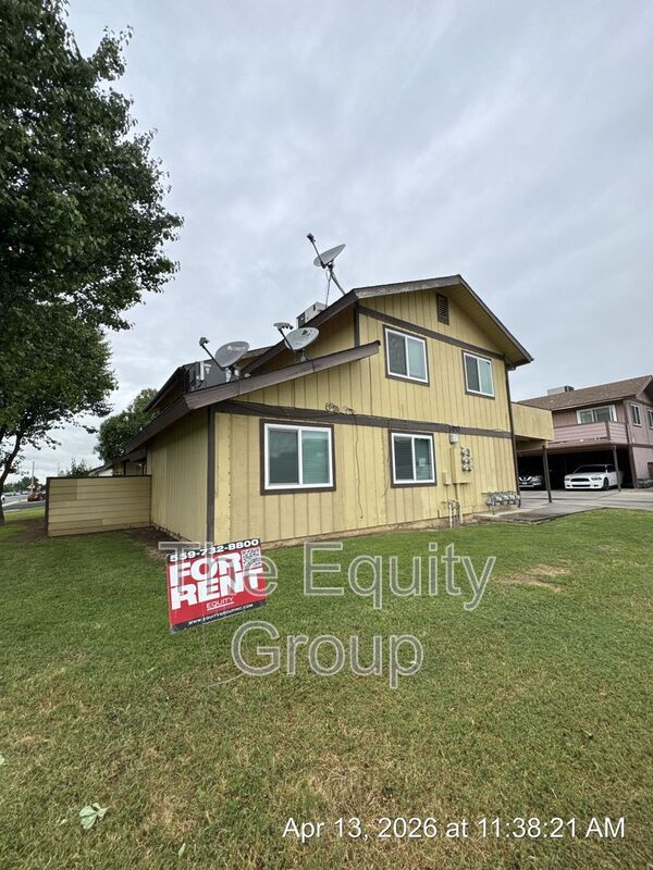 Exeter Condo: 800 Monarch Circle