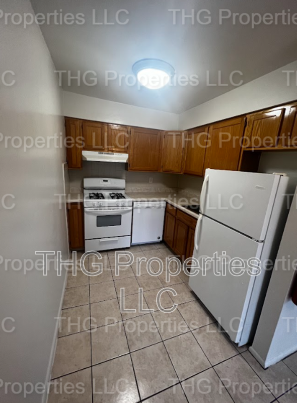 Mahwah Condo: 405 FRANKLIN TPKE