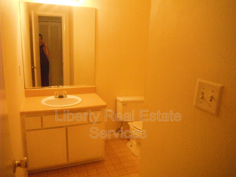 Request a Viewing for 134 Pointe South Dr, Apt D Tenant Turner