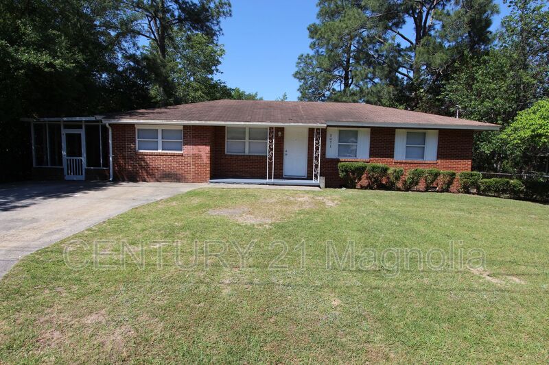 Augusta House: 2071 Fernwood Cir