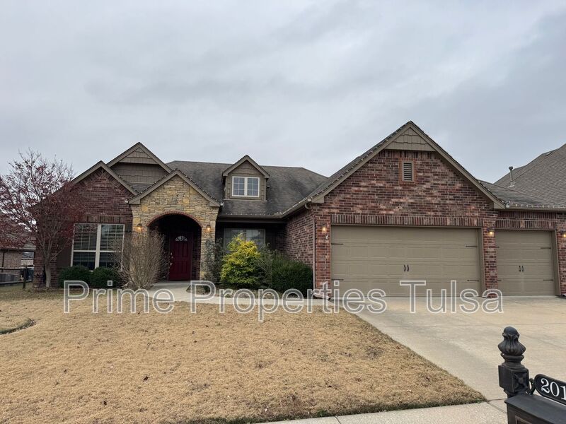 Bixby House: 2016 E. 135th St S.