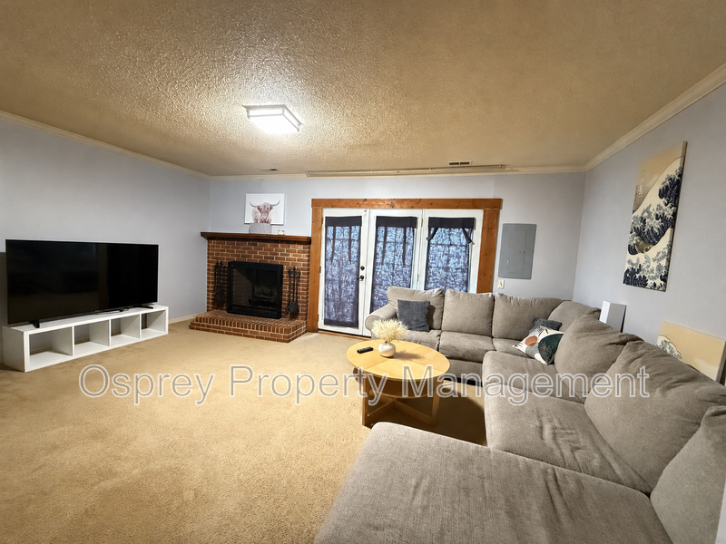 3BR Virginia Beach Home with Fenced Yard! - Photo 3