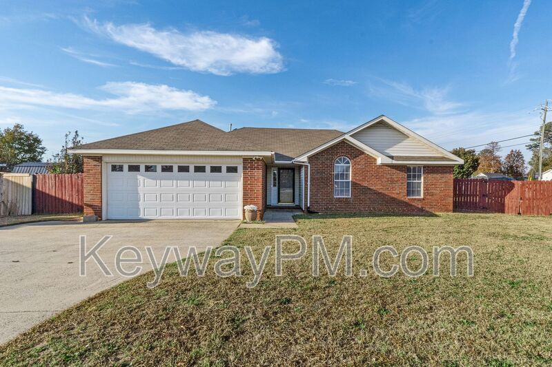 Grovetown House: 124 Summerfield Circle