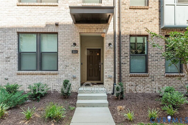 Richmond Condo: 1552 Moore Street