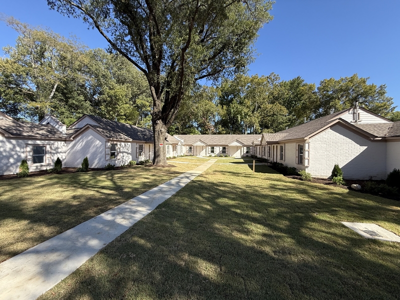 Memphis Condo: 940 North Hollywood Street